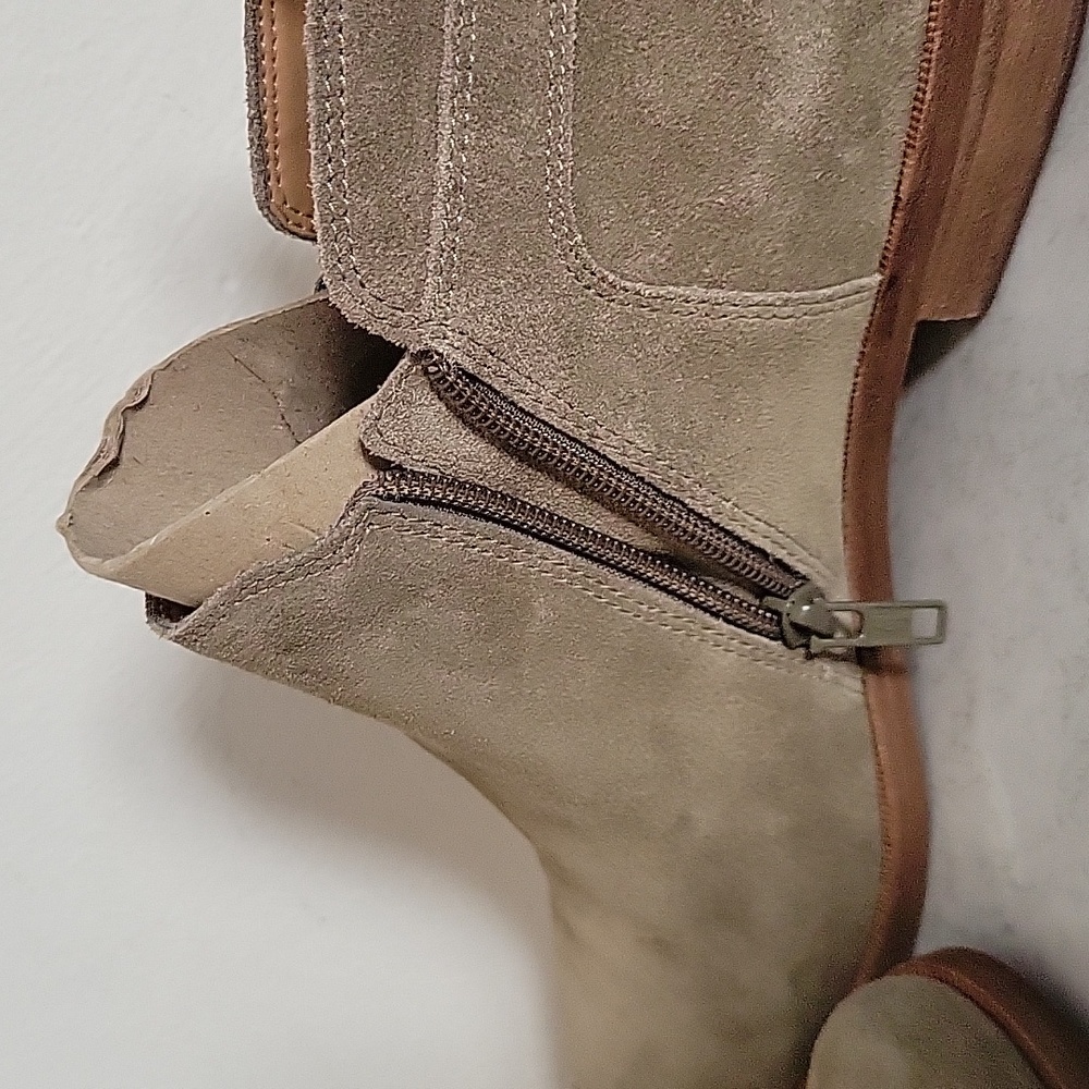 UGG Australia Kelsea Suede Ankle Bootie 1092535 Antilope Women's Shoes Buckle 10 - Picture 4 of 4